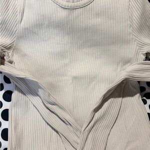 AGOLDE Ribbed Long Sleeve Crewneck Top